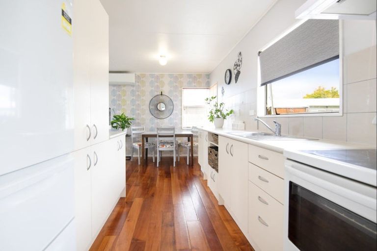 Photo of property in 11c Hinton Road, Taradale, Napier, 4112