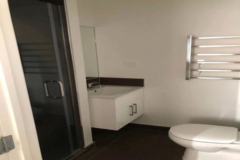 Photo of property in 53u2 May Street, Hamilton East, Hamilton, 3216