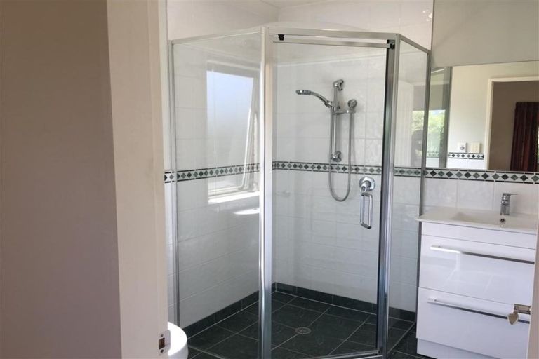 Photo of property in 34 Monarch Place, Paraparaumu Beach, Paraparaumu, 5032