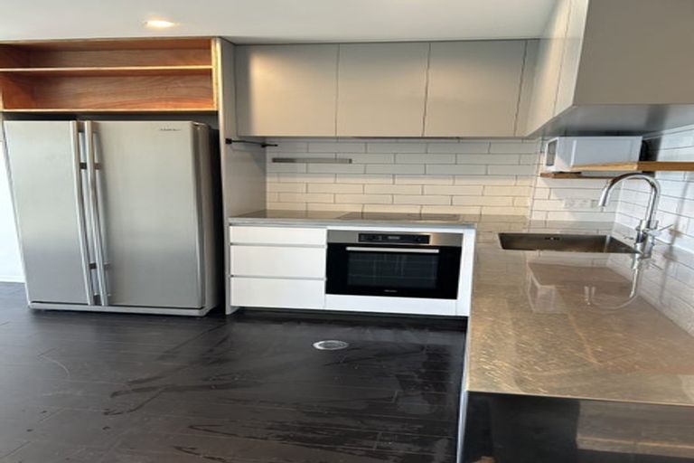 Photo of property in 642a Massey Road, Mangere, Auckland, 2022