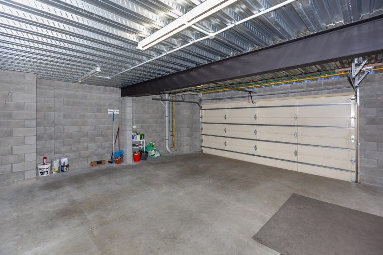 Photo of property in 39b Kakariki Grove, Waikanae, 5036