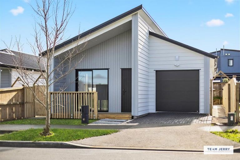 Photo of property in 13 Huringa Road, Karaka, Papakura, 2113
