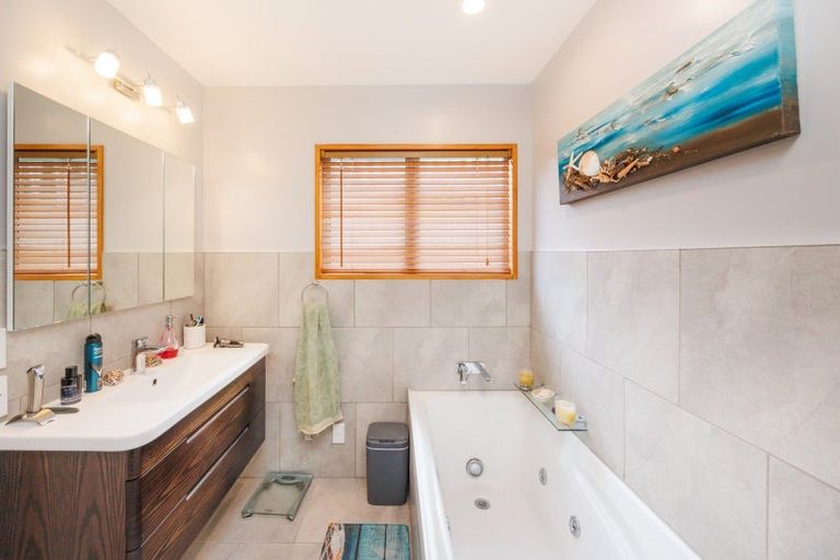 Photo of property in 34 Wellesley Street, Feilding, 4702