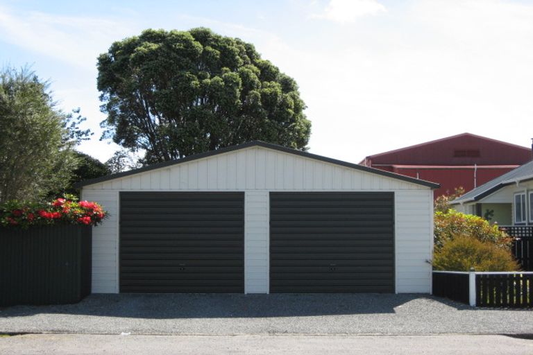 Photo of property in 92 Russell Street, Westport, 7825