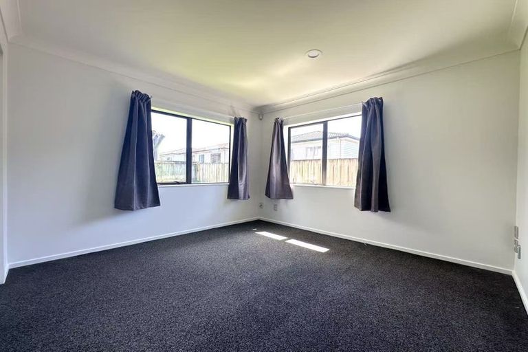 Photo of property in 15 Janway Avenue, Flat Bush, Auckland, 2016