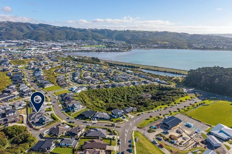 Photo of property in 17 Waitaria Terrace, Aotea, Porirua, 5024