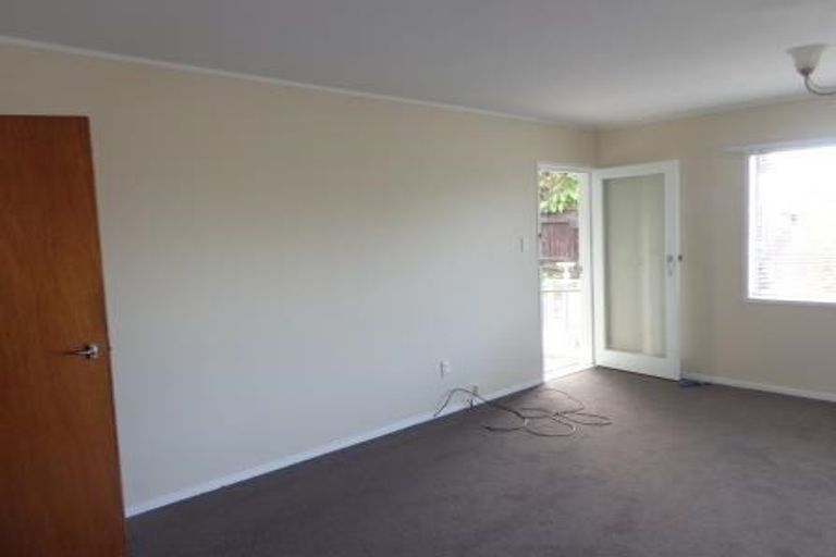 Photo of property in 1/341 Royal Road, Massey, Auckland, 0614