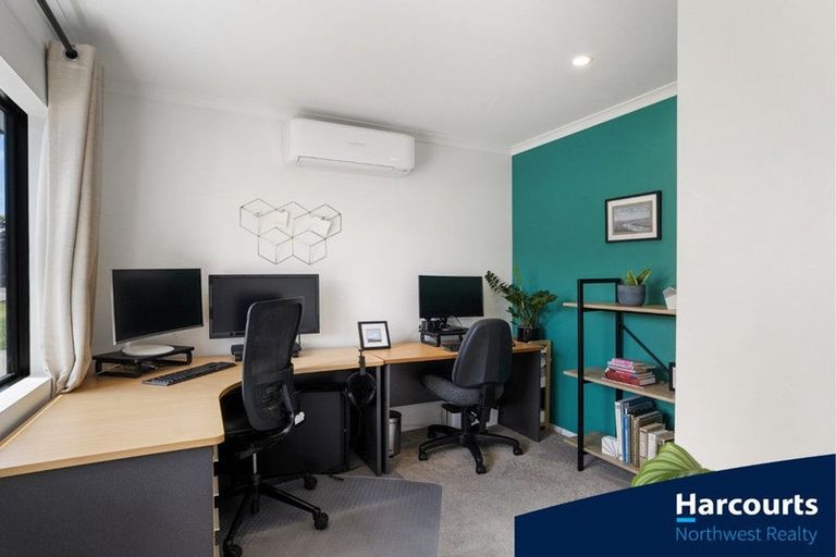 Photo of property in 1b Makora Road, Massey, Auckland, 0614