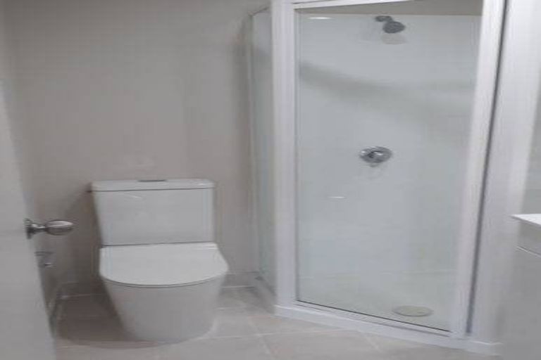 Photo of property in 3r/10 Crown Lynn Place, New Lynn, Auckland, 0600