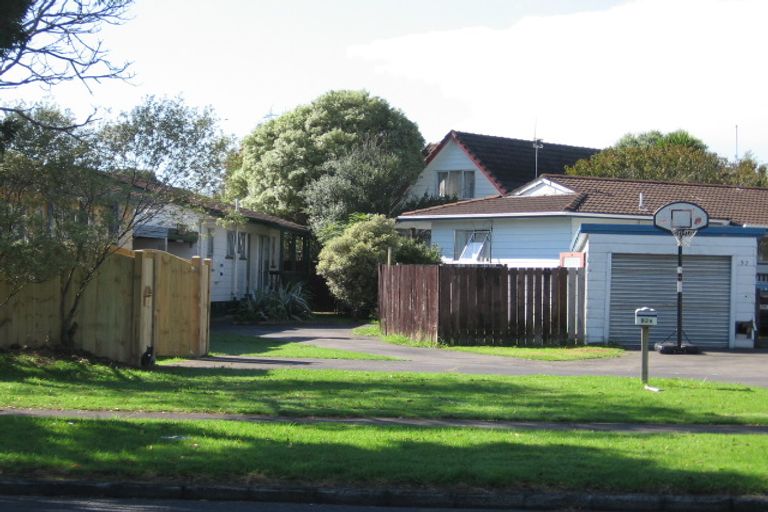Photo of property in 92b Beach Road, Te Atatu Peninsula, Auckland, 0610