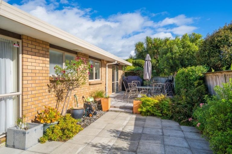 Photo of property in 1 Leigh Place, Paraparaumu Beach, Paraparaumu, 5032