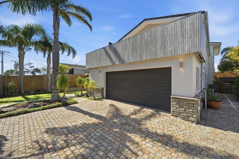 Photo of property in 31 Beechwood Road, Rothesay Bay, Auckland, 0630