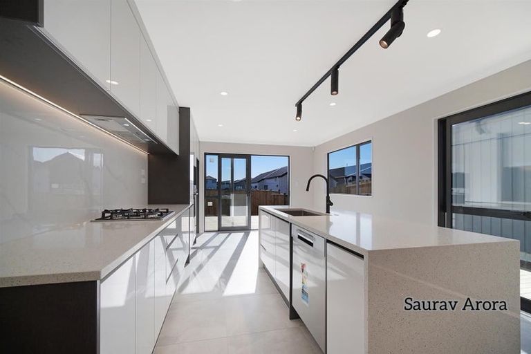 Photo of property in 14 Combat Street, Papakura, 2110