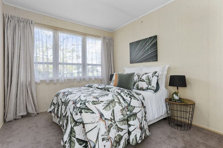 Photo of property in 1/50 Kaipatiki Road, Glenfield, Auckland, 0629