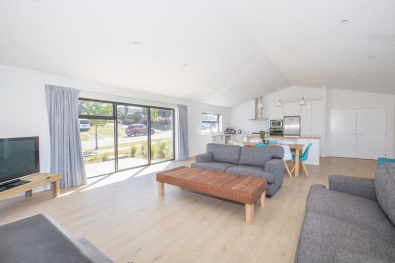 Photo of property in 34 Minaret Ridge, Wanaka, 9305