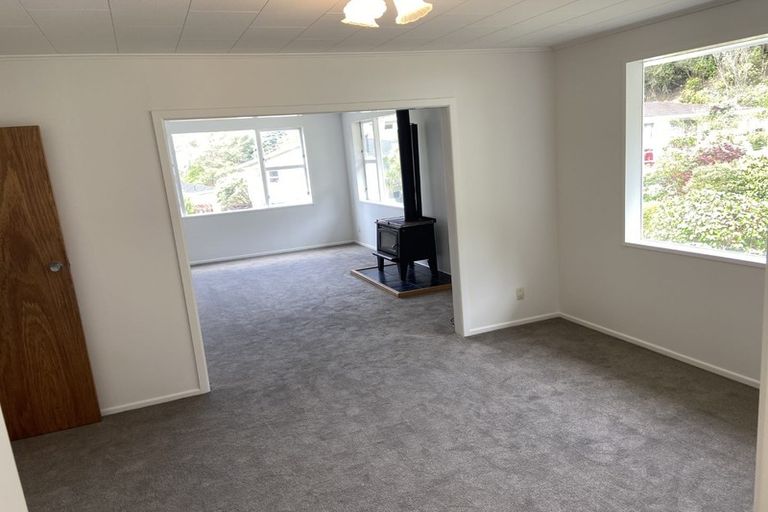 Photo of property in 162 Broderick Road, Johnsonville, Wellington, 6037