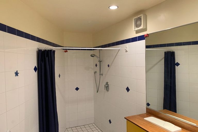 Photo of property in 2 Bendbrook Way, Ngaio, Wellington, 6035