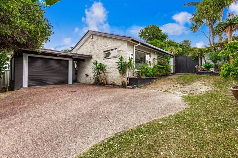 Photo of property in 211 Glamorgan Drive, Torbay, Auckland, 0630