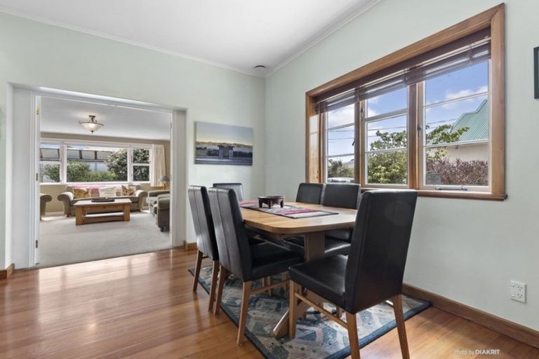 Photo of property in 10 Wayside, Miramar, Wellington, 6022