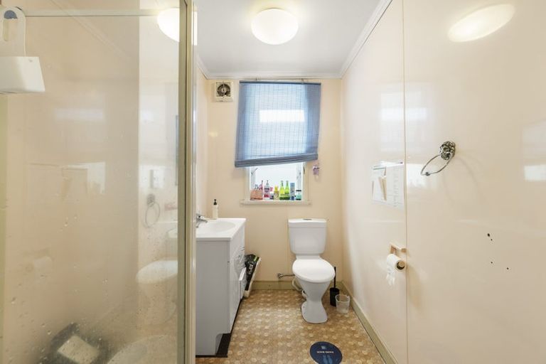 Photo of property in 25 Myrtle Crescent, Mount Cook, Wellington, 6021