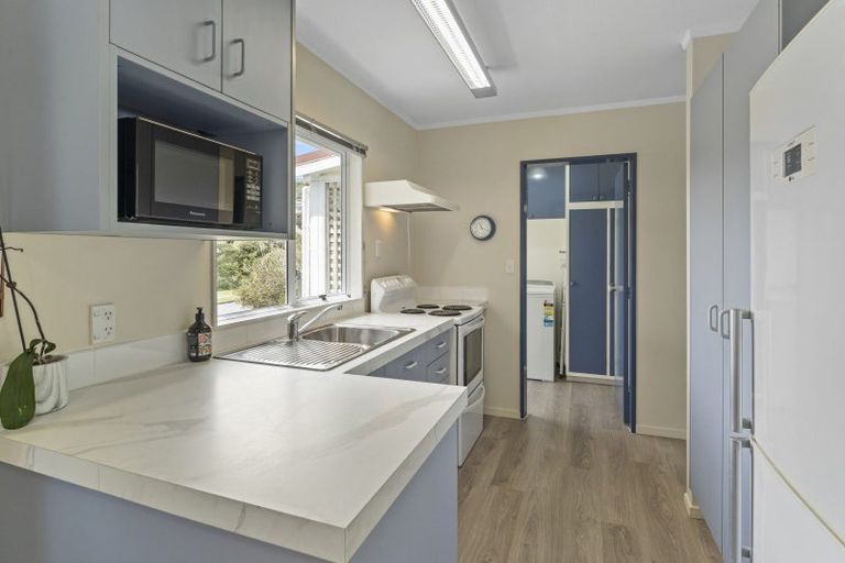 Photo of property in 2 Seagull Place, Whitby, Porirua, 5024