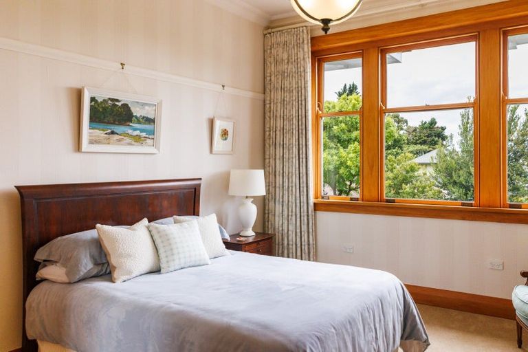 Photo of property in 4 Sierra Court, Roslyn, Palmerston North, 4414