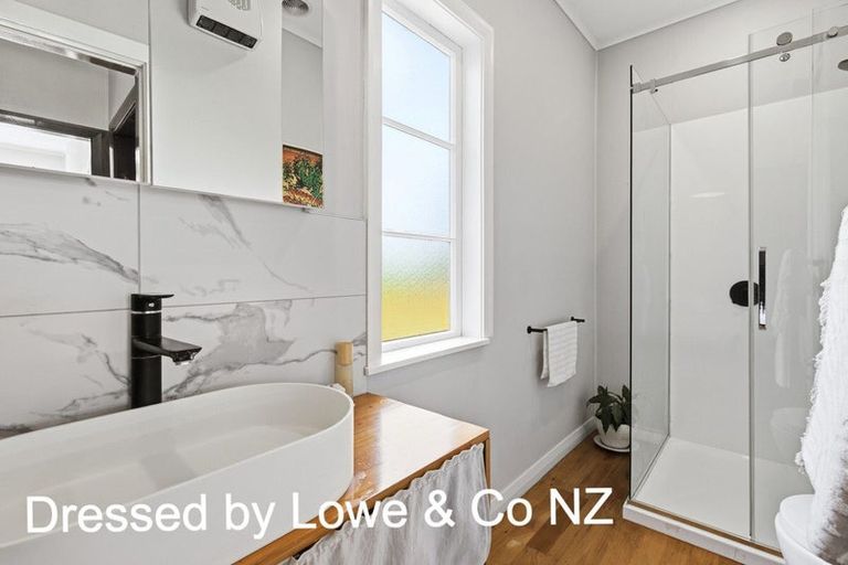 Photo of property in 16 Rodney Street, Northland, Wellington, 6012