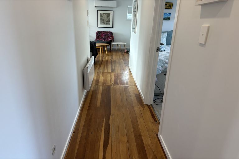 Photo of property in 118 Matipo Road, Te Atatu Peninsula, Auckland, 0610