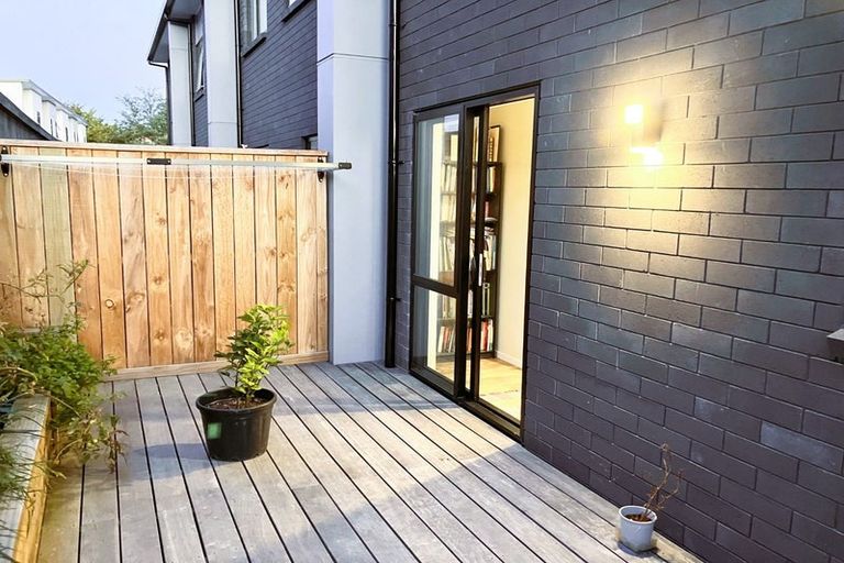 Photo of property in 8 Equine Way, Brookfield, 3110