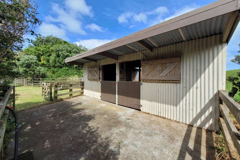 Photo of property in 370 Rehutai Road, Baylys Beach, Dargaville, 0377