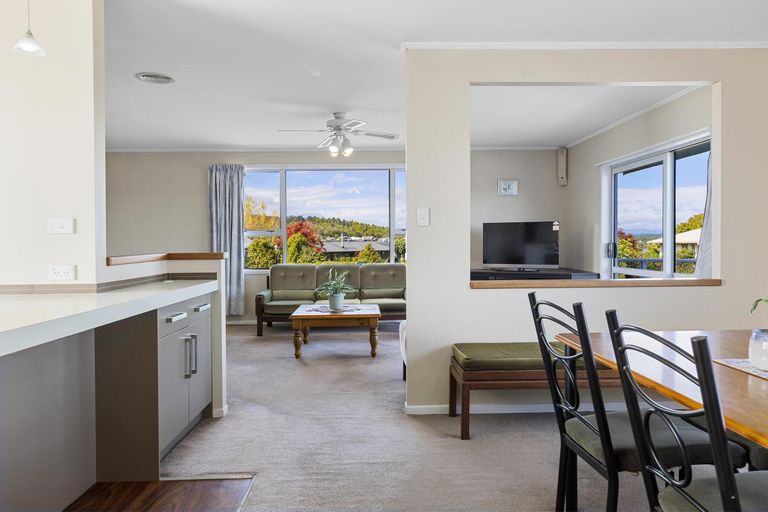 Photo of property in 50 Birch Street, Hilltop, Taupo, 3330