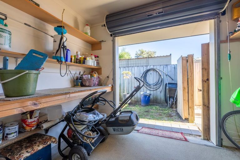 Photo of property in 15 Monarch Place, Paraparaumu Beach, Paraparaumu, 5032