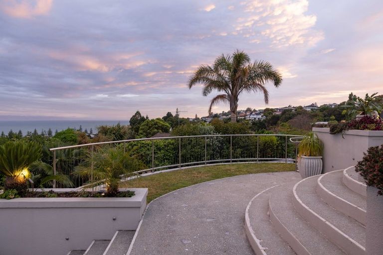 Photo of property in 12 George Street, Hospital Hill, Napier, 4110