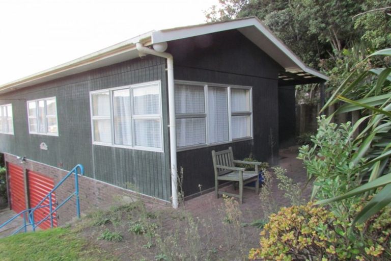 Photo of property in 41 Seaview Road, Glenfield, Auckland, 0629