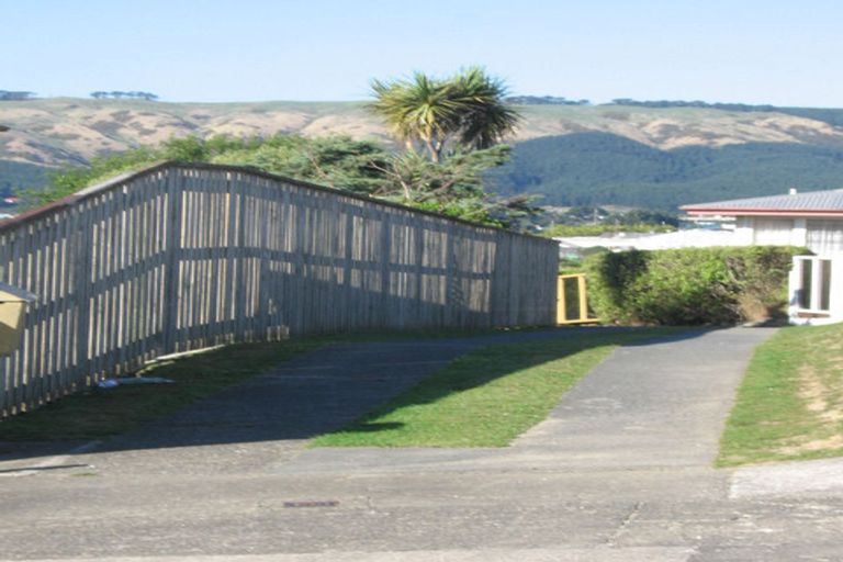 Photo of property in 43 Takapuwahia Drive, Takapuwahia, Porirua, 5022