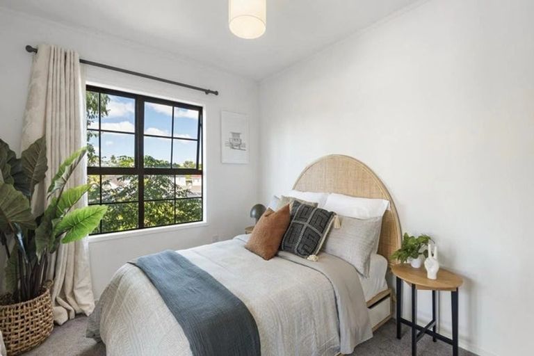 Photo of property in 8 Bellcroft Place, Belmont, Auckland, 0622