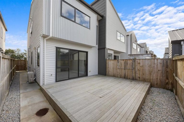 Photo of property in 143 Grove Road, Papakura, 2110