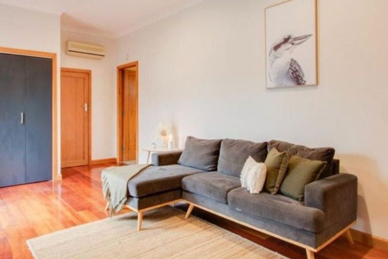 Photo of property in 215 Park Road North, Parkvale, Hastings, 4122