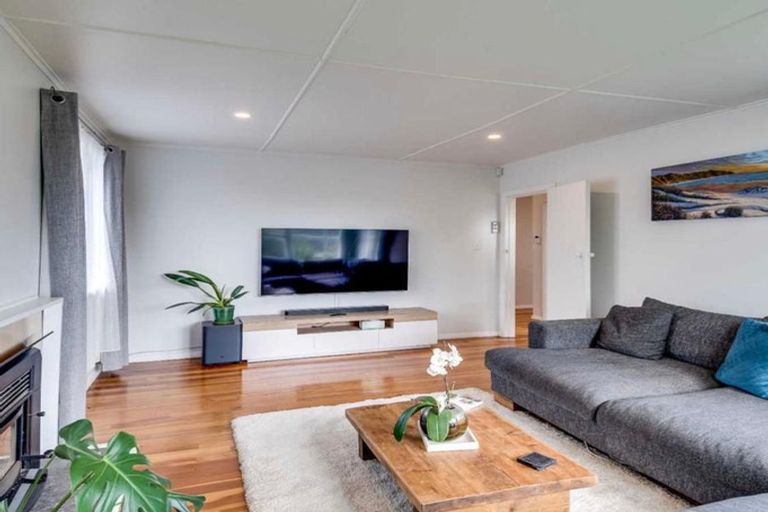 Photo of property in 55 Lipscombe Crescent, Havelock North, 4130
