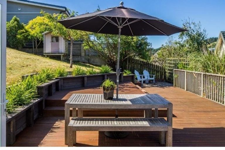 Photo of property in 102 The Parade, Island Bay, Wellington, 6023