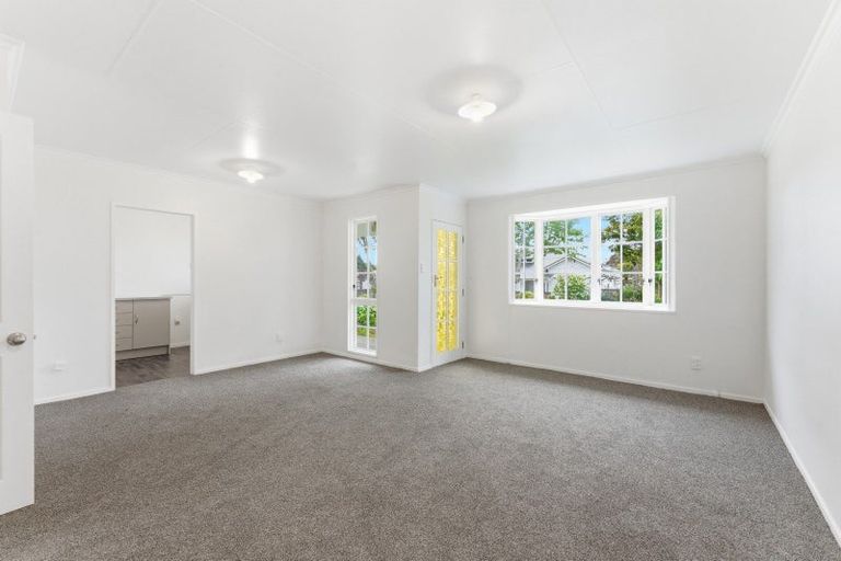 Photo of property in 6a Peakes Road, Saint Johns Hill, Whanganui, 4501