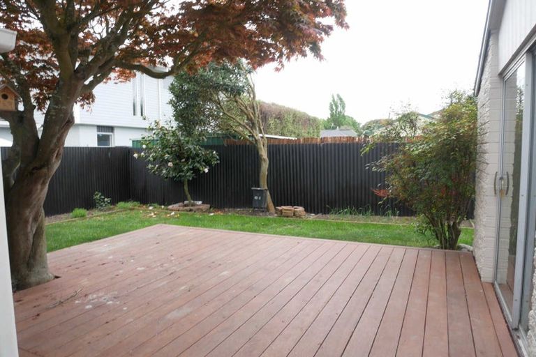 Photo of property in 2/30a Nortons Road, Avonhead, Christchurch, 8042