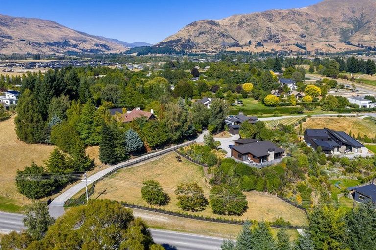 Photo of property in 22 Ballantyne Road, Wanaka, 9305