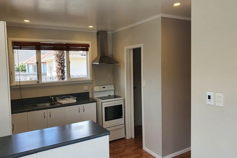 Photo of property in 49 Dunedin Street, Redwood, Christchurch, 8051