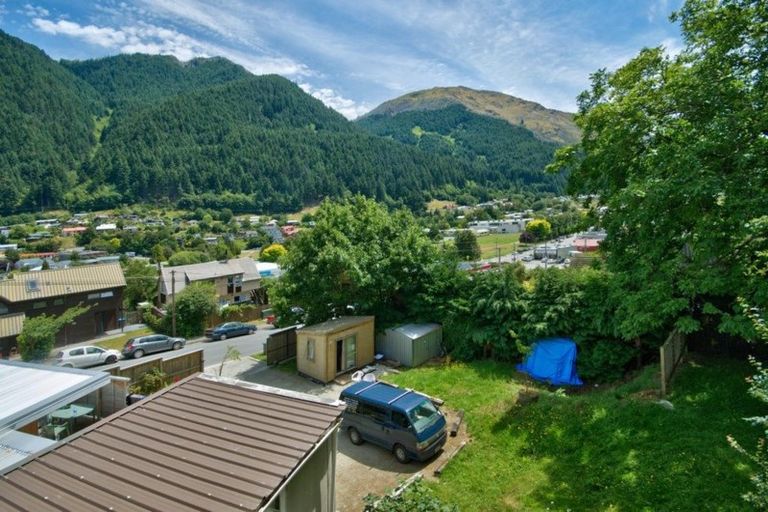 Photo of property in 121 Hallenstein Street, Queenstown, 9300
