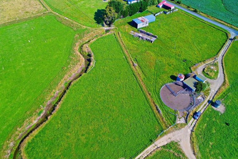 Photo of property in 134 Waikawa Beach Road, Manakau, Levin, 5573