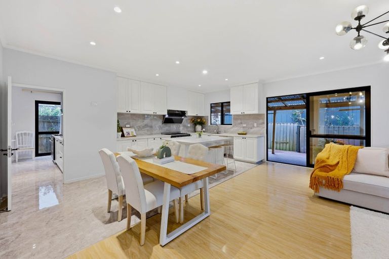 Photo of property in 45a Bradbury Road, Botany Downs, Auckland, 2010