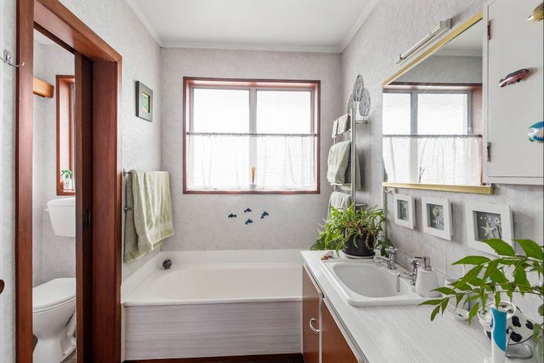 Photo of property in 76 Luxmoore Road, Marchwiel, Timaru, 7910