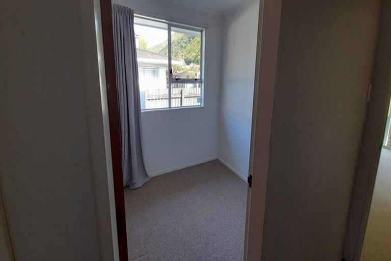 Photo of property in 22 Indiana Grove, Totara Park, Upper Hutt, 5018