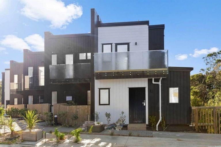 Photo of property in 18/26 Springvale Drive, Fairview Heights, Auckland, 0632